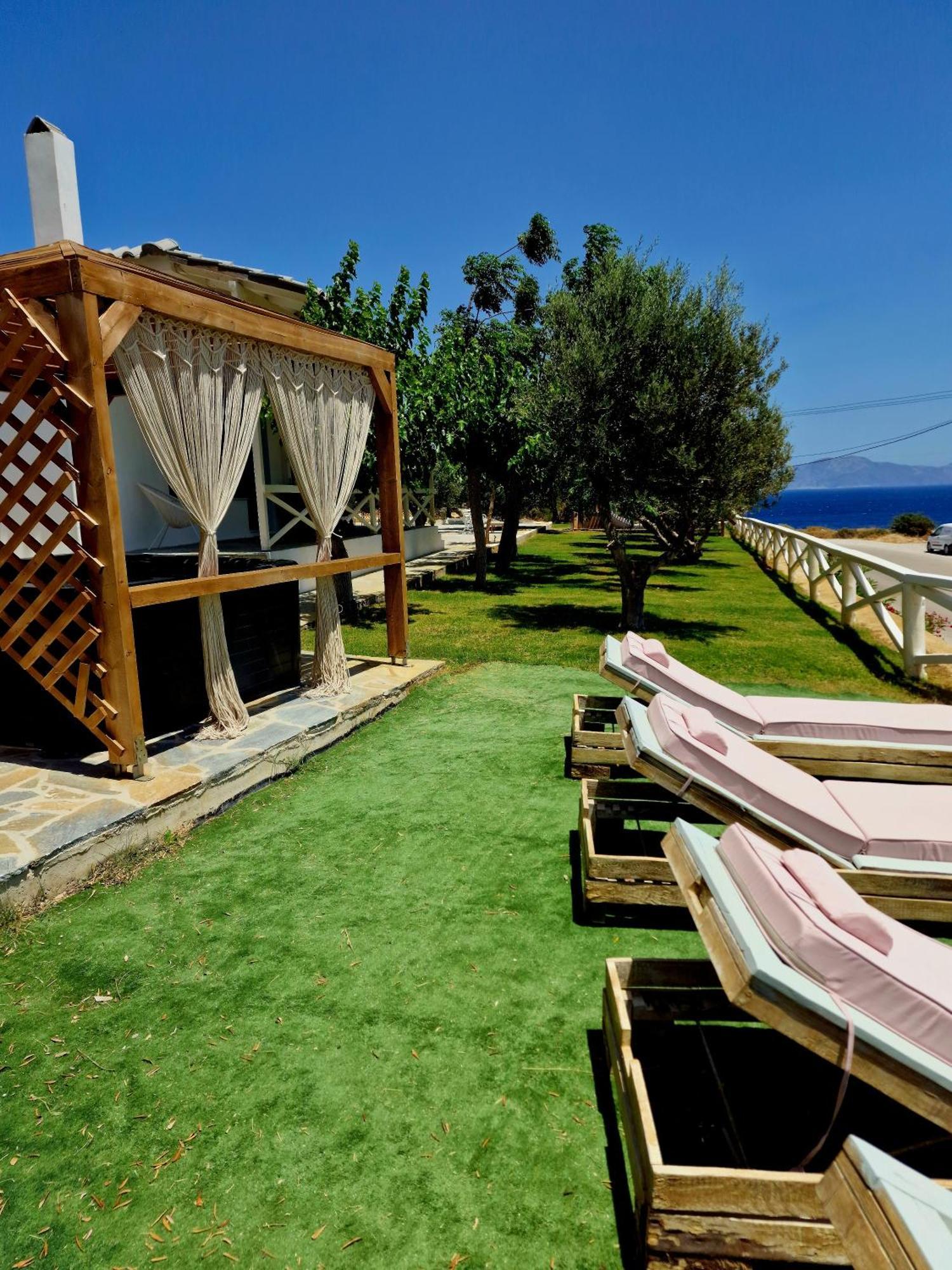Kerame Paradise Villa Agios Kirykos  Exterior photo